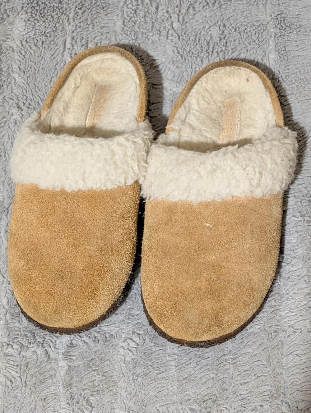 Sorel Suede Slip-On Slippers in Camel and Cream Kids Size 3